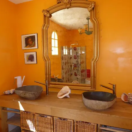 Maison Conviviale Avec Piscine *