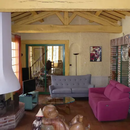Maison Conviviale Avec Piscine *